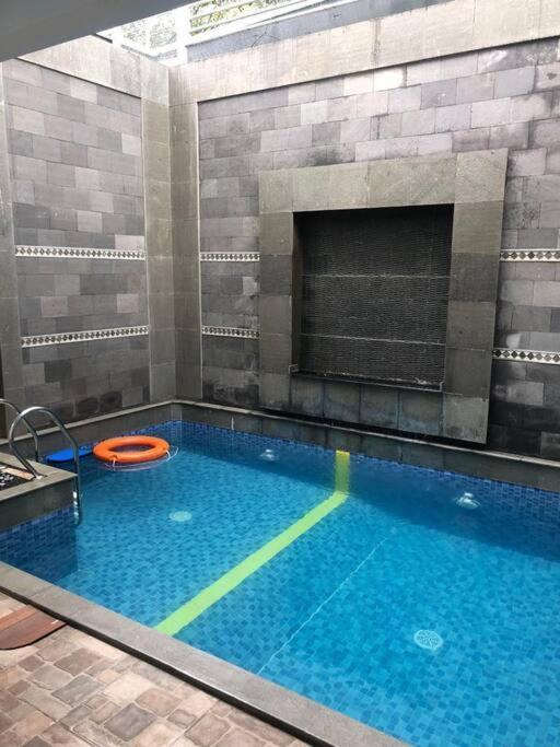 Schones Haus Private Pool & Netflix By Grorental Бандунг Екстер'єр фото
